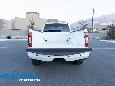 Used 2022 Ford F350 XLT image 30