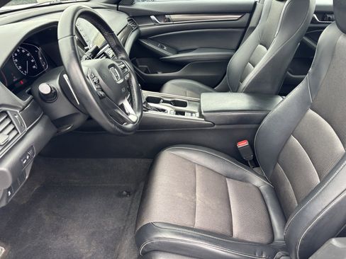 Used 2018 Honda Accord Sport image 18