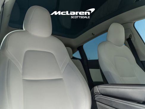 Used 2022 Tesla Model Y Performance image 12