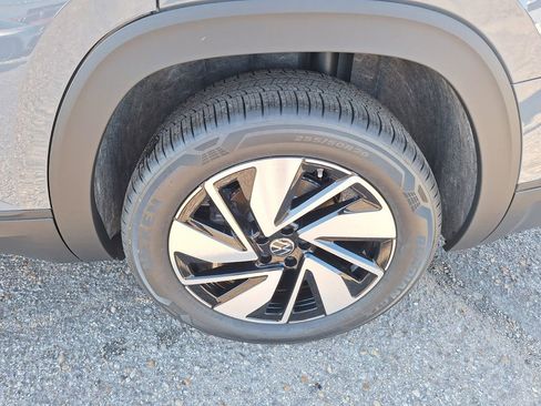New 2026 Volkswagen Atlas SE FWD image 25