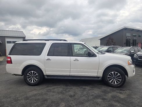 Used 2017 Ford Expedition EL XLT w/ Equipment Group 202A AWD/4WD image 8