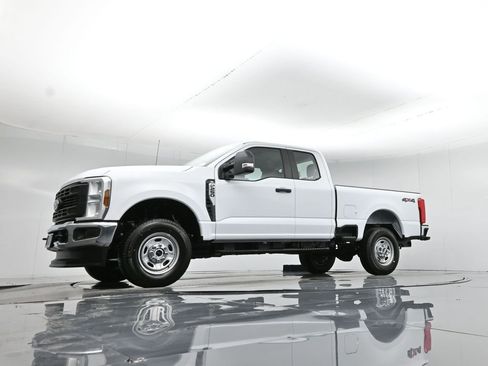 Used 2026 Ford F250 XL w/ FX4 Off-Road Package image 43