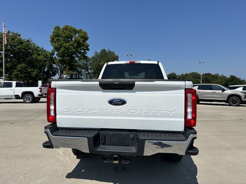 Used 2025 Ford F250 XLT AWD/4WD image 2