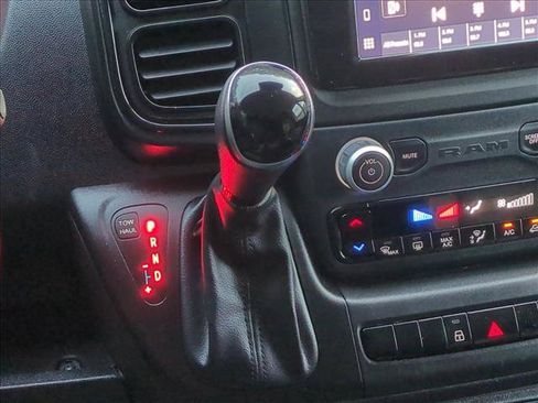 Used 2025 RAM ProMaster 2500 w/ Convenience Group FWD image 12