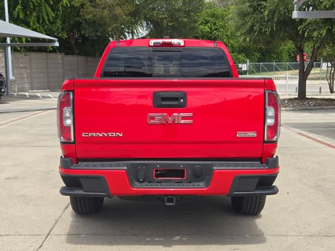 Used 2016 GMC Canyon SLE w/ All Terrain Package AWD/4WD image 4