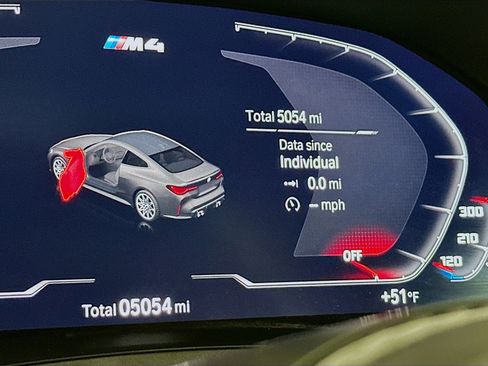 Used 2023 BMW M4 Coupe w/ Executive Package image 9