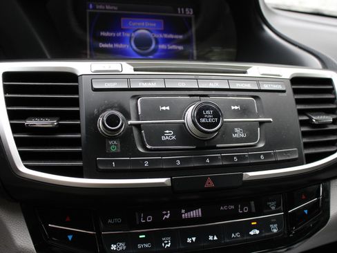 Used 2017 Honda Accord LX image 39