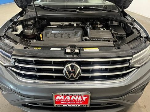Used 2024 Volkswagen Tiguan SE AWD/4WD image 9