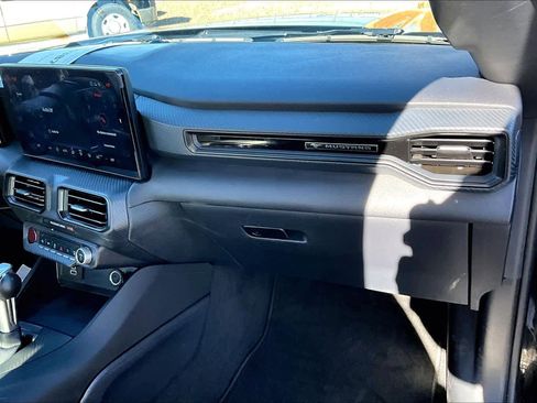 Used 2025 Ford Mustang Coupe image 15