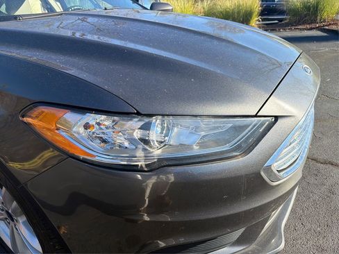 Used 2018 Ford Fusion S image 38