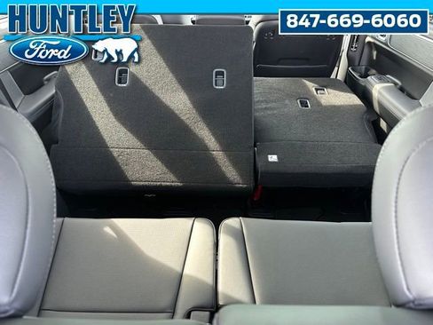 Used 2025 Hyundai Santa Fe Limited AWD/4WD image 12
