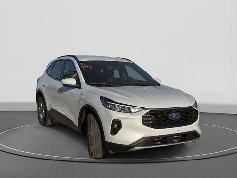 Certified 2025 Ford Escape ST-Line Select AWD/4WD image 6