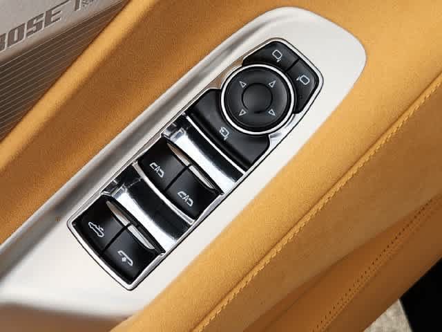 Used 2022 Chevrolet Corvette Stingray Premium Conv w/ Z51 Performance Package RWD image 17