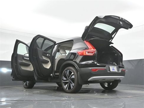 Used 2024 Volvo XC40 B5 Plus w/ Protection Package Premier image 55