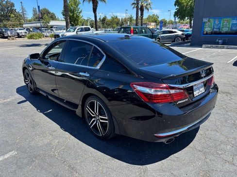 Used 2016 Honda Accord Touring image 7