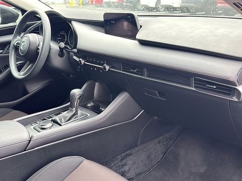 Used 2024 MAZDA MAZDA3 s image 21