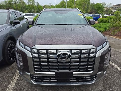 Used 2024 Hyundai Palisade Calligraphy image 3