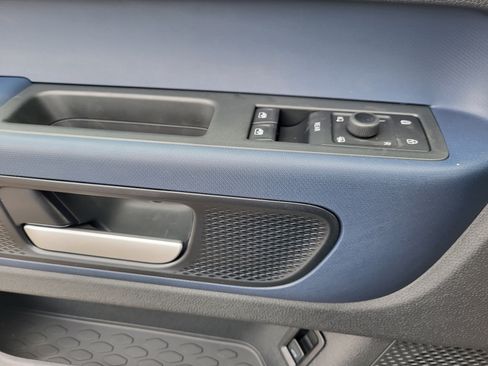 New 2025 Volkswagen ID. Buzz Pro S image 13