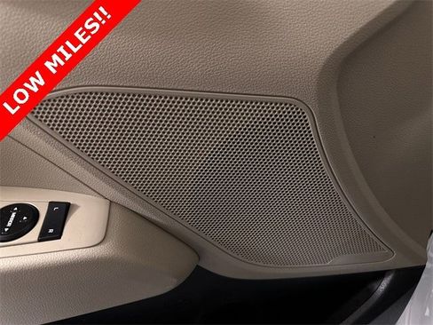 Used 2019 Hyundai Elantra SE image 25