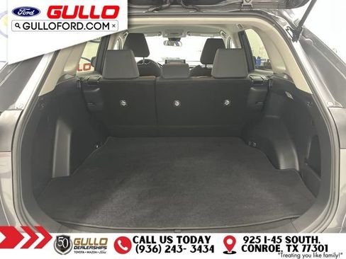 Used 2021 Toyota RAV4 XLE FWD image 10