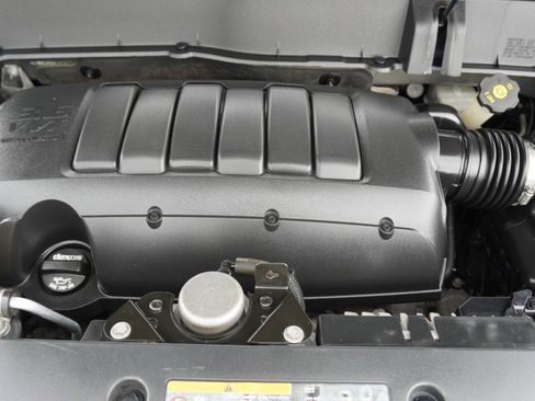 Used 2014 Chevrolet Traverse LTZ FWD image 36