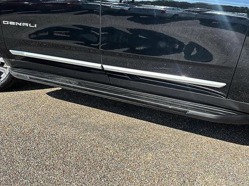 Used 2024 GMC Yukon XL Denali w/ Advanced Technology Package image 77