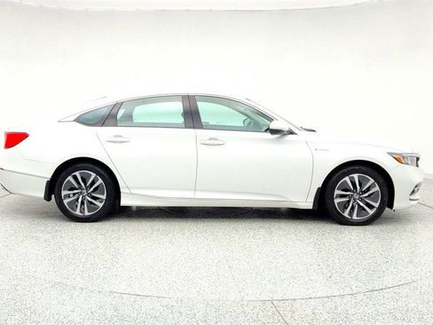 Used 2019 Honda Accord Touring image 4