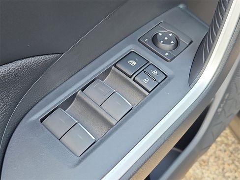 New 2025 Toyota RAV4 SE image 19