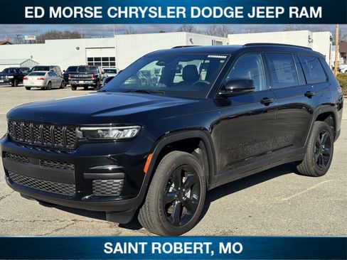 New 2025 Jeep Grand Cherokee L Altitude AWD/4WD image 1