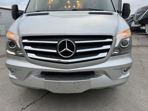 Used 2017 Mercedes-Benz Sprinter 3500 image 34