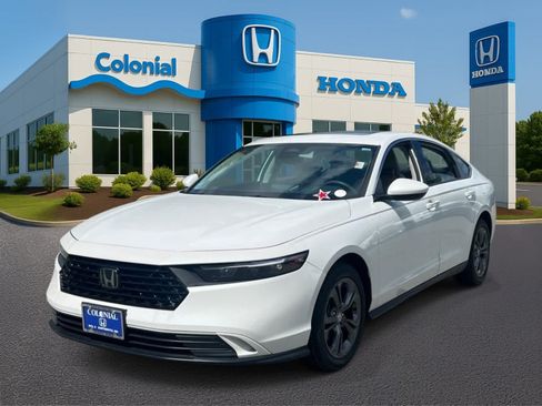 Used 2023 Honda Accord EX image 1