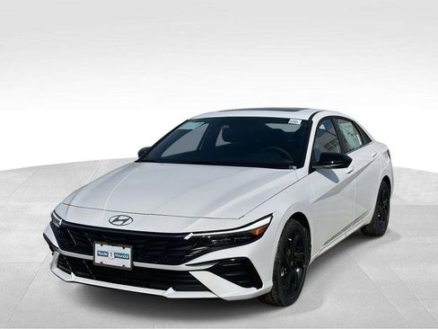 New 2026 Hyundai Elantra SEL Sport image 2
