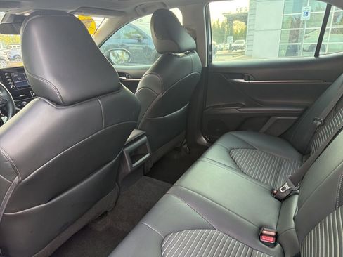 Used 2022 Toyota Camry SE w/ Cold Weather Package AWD/4WD image 8