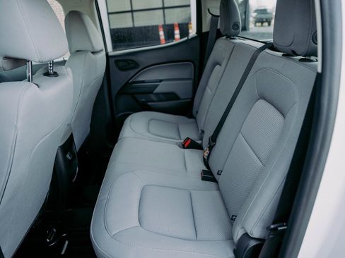 Used 2022 Chevrolet Colorado W/T image 11