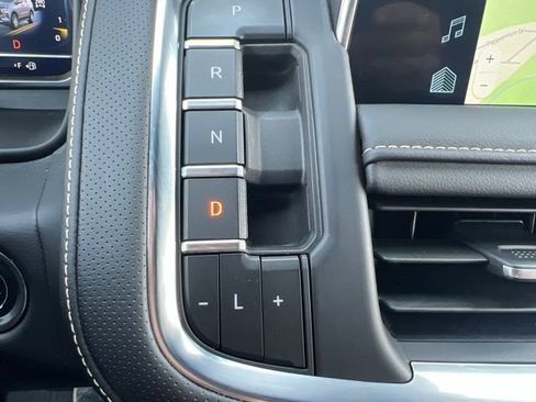 Used 2023 Chevrolet Tahoe Premier w/ Advanced Technology Package AWD/4WD image 37