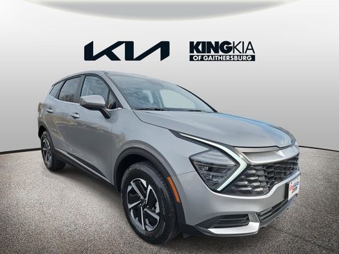Certified 2025 Kia Sportage LX image 1