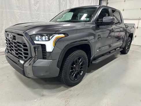 Used 2025 Toyota Tundra Platinum w/ TRD Off-Road Package AWD/4WD image 3