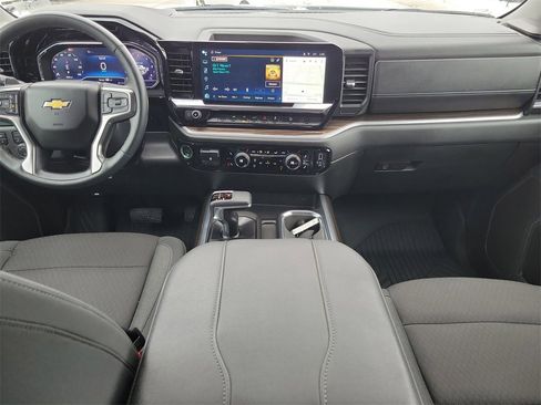 Used 2025 Chevrolet Silverado 1500 LT image 14
