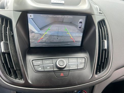 Used 2017 Ford Escape SE w/ Equipment Group 201A FWD image 54