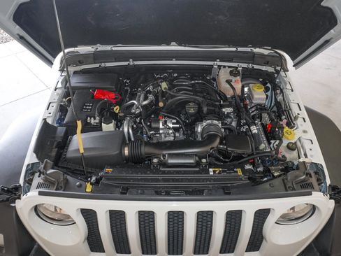 Used 2022 Jeep Wrangler Sport S image 20