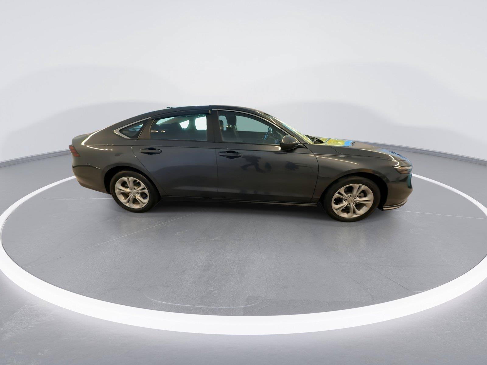 Used 2023 Honda Accord LX image 9