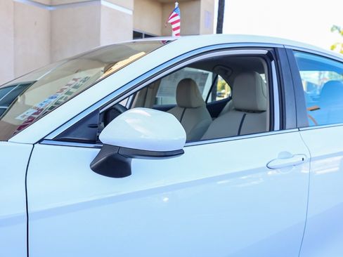 Used 2022 Toyota Camry LE image 12