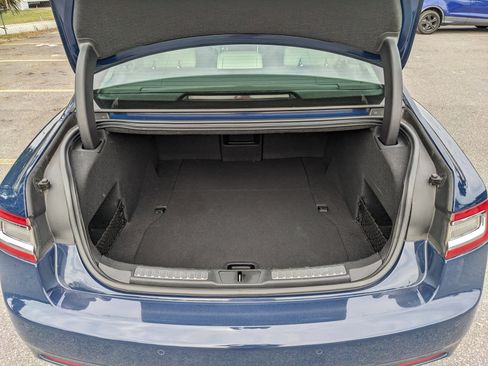 Used 2017 Lincoln Continental Black Label w/ Rear-seat Package image 12