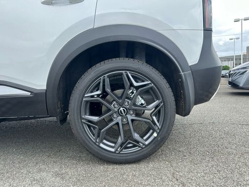 New 2026 Nissan Kicks SR FWD image 5