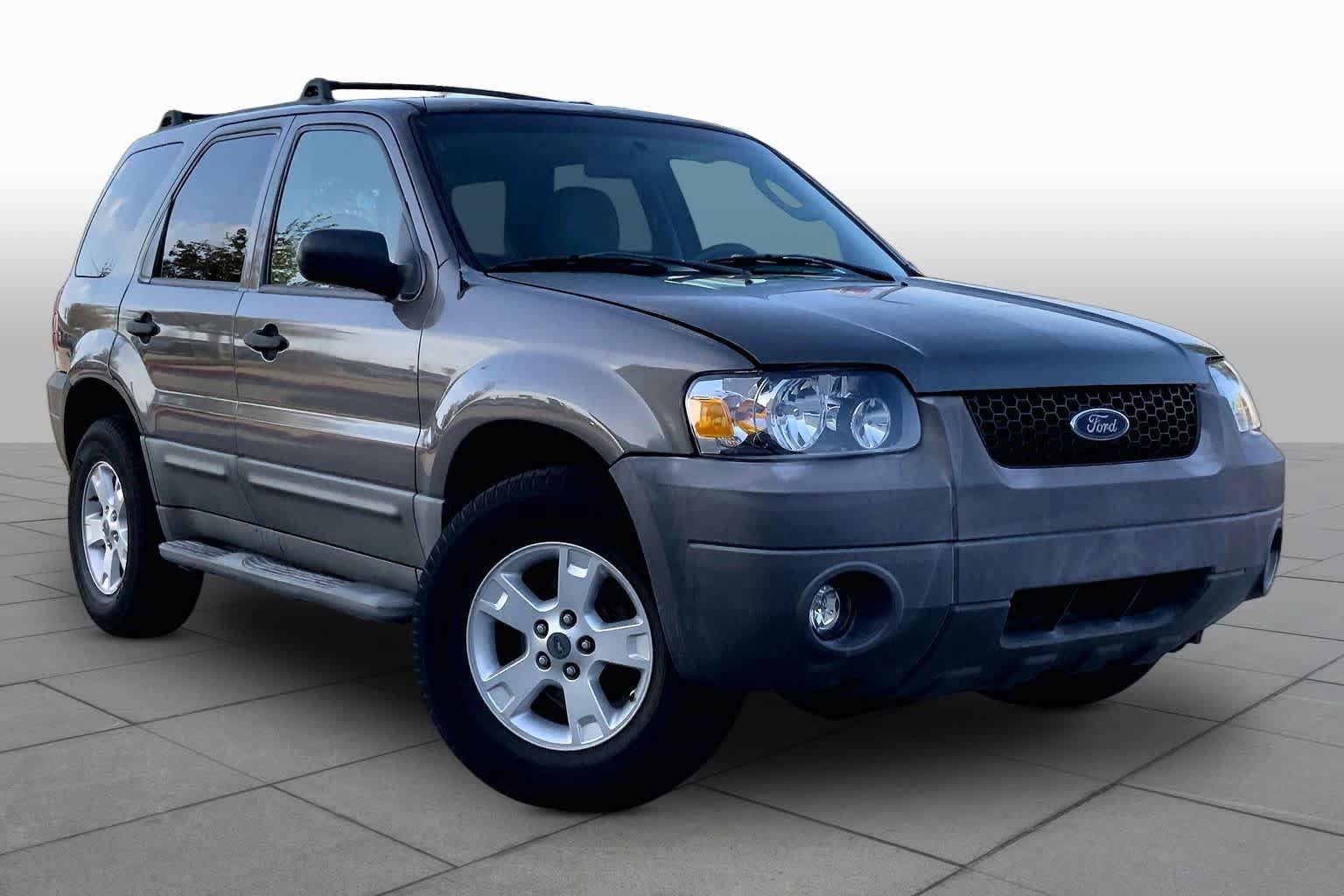 Used 2006 Ford Escape XLT FWD image 2