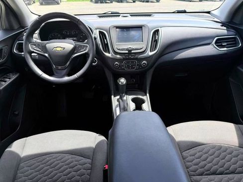 Used 2018 Chevrolet Equinox LT FWD image 16