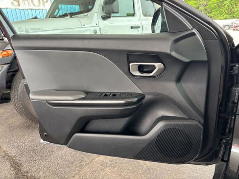 Used 2025 Kia K4 LXS image 18