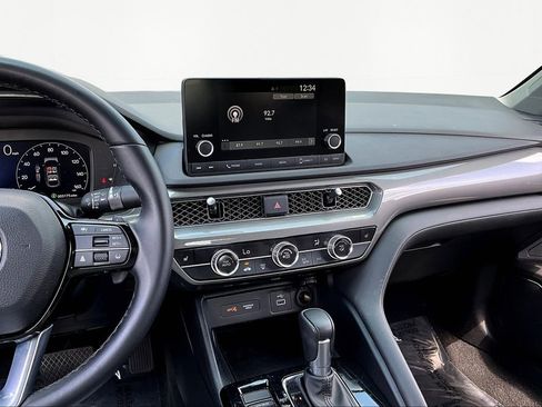 Used 2025 Acura Integra image 9