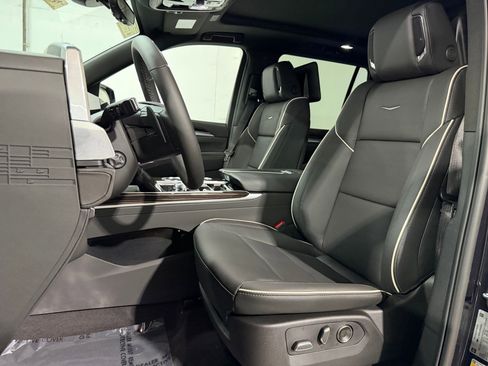 New 2026 Cadillac Escalade Luxury w/ Touring Package AWD/4WD image 4