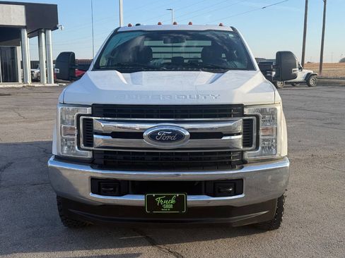 Used 2017 Ford F350 XLT image 2